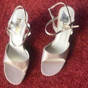 Brand New Cream “Mudd” High Heels Size 8